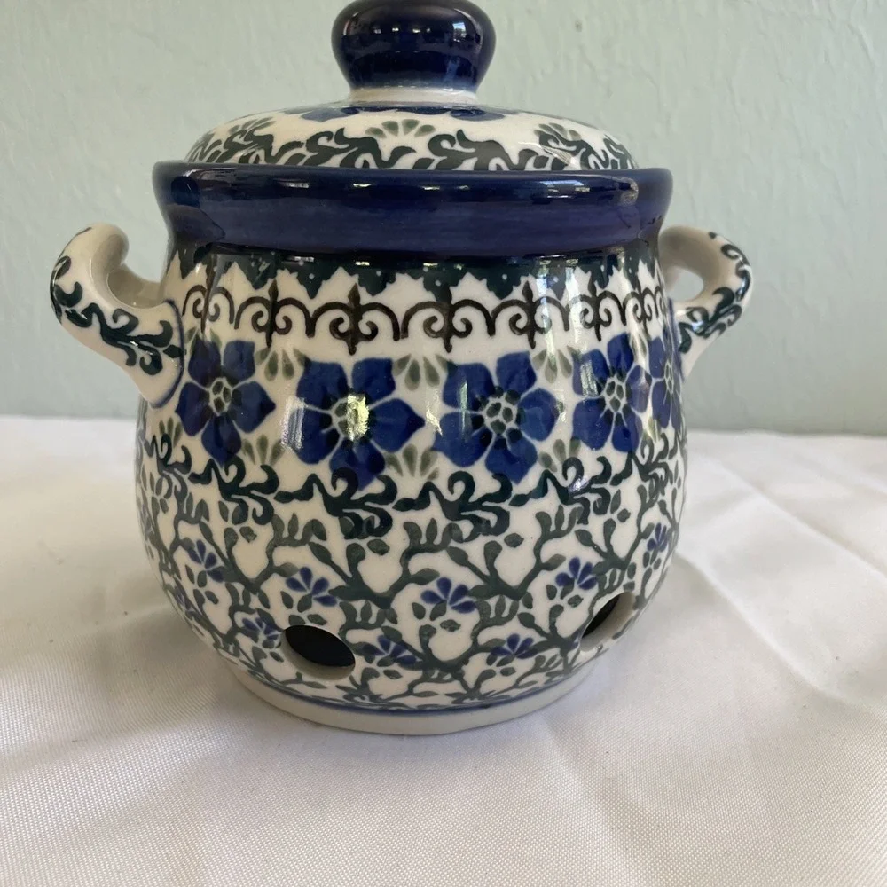 Vintage Polish Pottery Handled Garlic Onion Jar Made In Poland Blue Flowers 6in